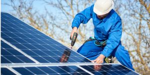 Installation Maintenance Panneaux Solaires Photovoltaïques à Davaye